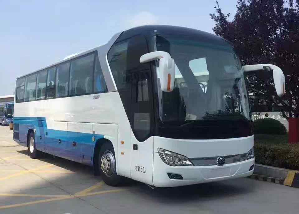 新疆租车|新疆包车|新疆旅游租车|新疆租车宇通客一天多少钱？